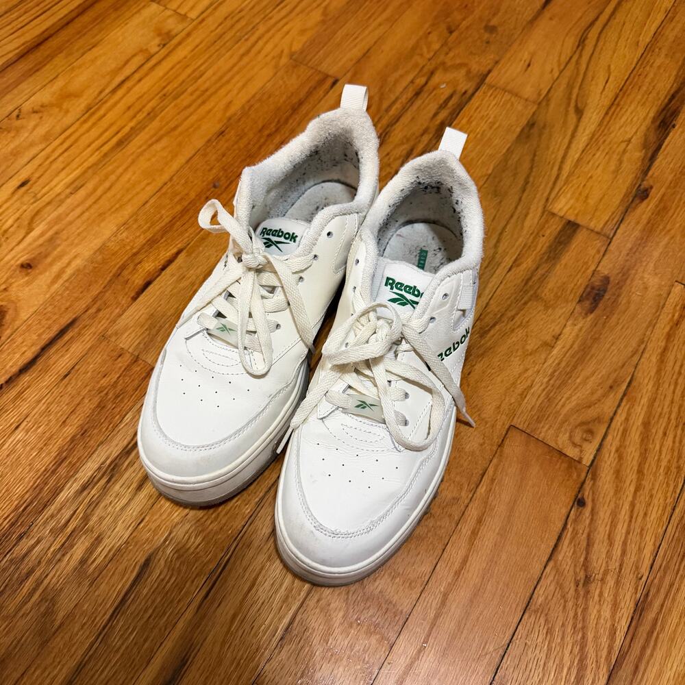 Women's Reebok Club C Casual Sneakers White with Green Lace Up Size 9